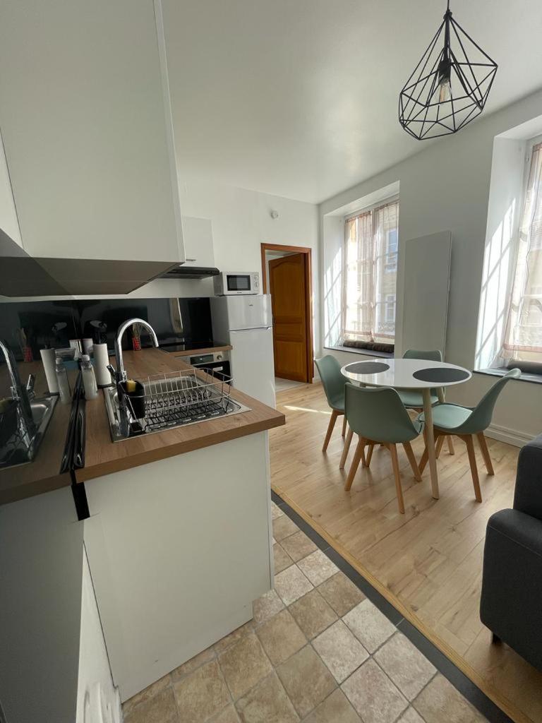 Appartement Le Petit Charcot Шарлевиль-Мезьер Экстерьер фото